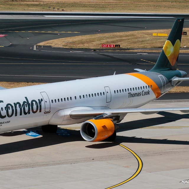 Airbus A321 D-AIAH Condor w malowaniu Thomas Cook kołuje – Düsseldorf