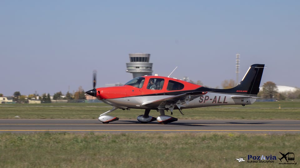 Cirrus SR22T SP-ALL – Poznań-Ławica