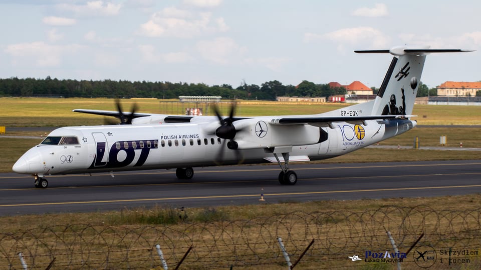 De Havilland Canada Dash 8-400 SP-EQK LOT – Poznań-Ławica