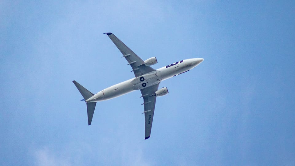 Boeing 737-800 SP-LWA LOT – Warszawa