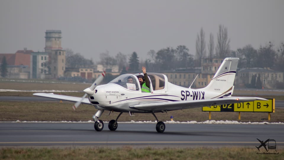 Tecnam P202JF SP-WIX Smart Aviation – Poznań-Ławica